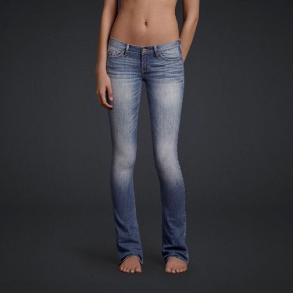 Hollister Denim - Light wash straight bootcut Hollister jeans
